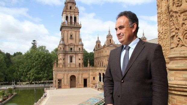 La juez cita como investigado a un expresidente de la Confederación Hidrográfica por el cobro de sobornos