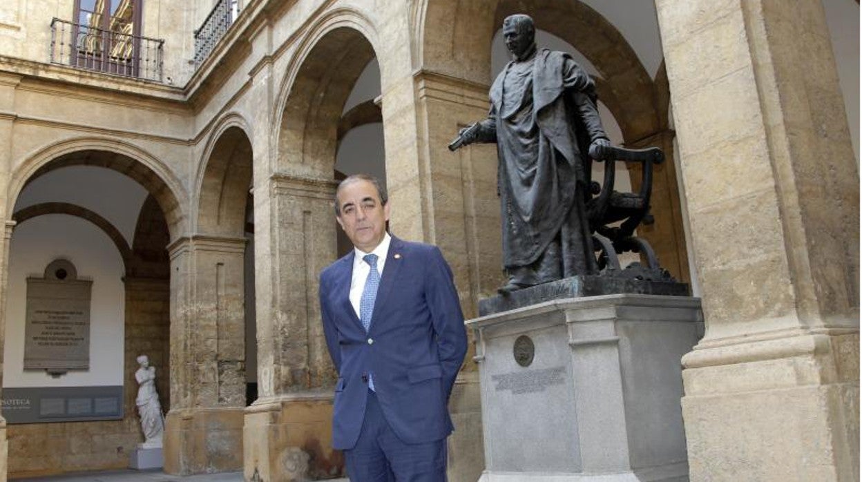 El rector de la Hispalense. Miguel Ángel Castro