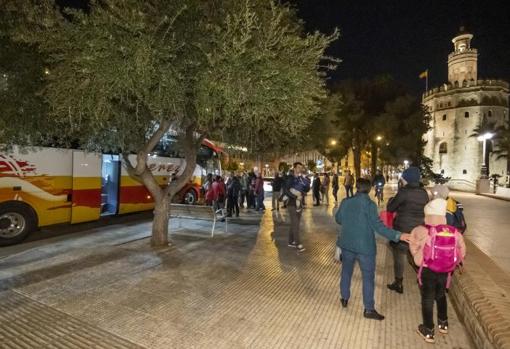 &#039;El abrazo de Sevilla&#039;: los primeros refugiados ucranianos llegan a la ciudad tras cinco días de viaje