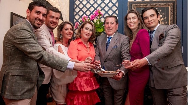 Ya huele a Feria, el real se llena la tarde de vísperas