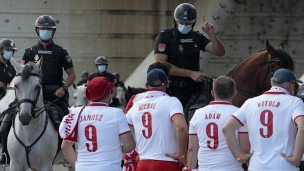 Sevilla vuelve a blindarse ante una final de fútbol