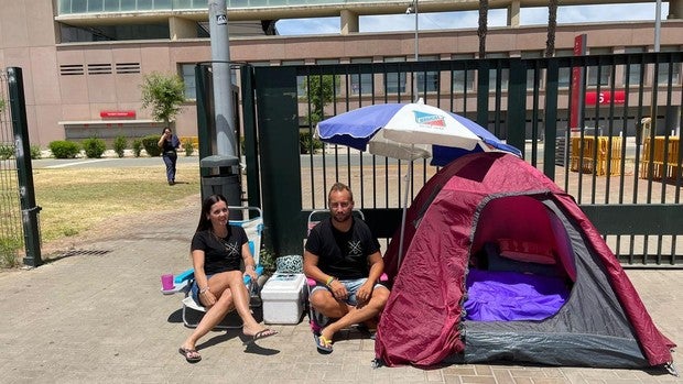 Más de 130 horas esperando para ser los primeros en el concierto más multitudinario de Manuel Carrasco