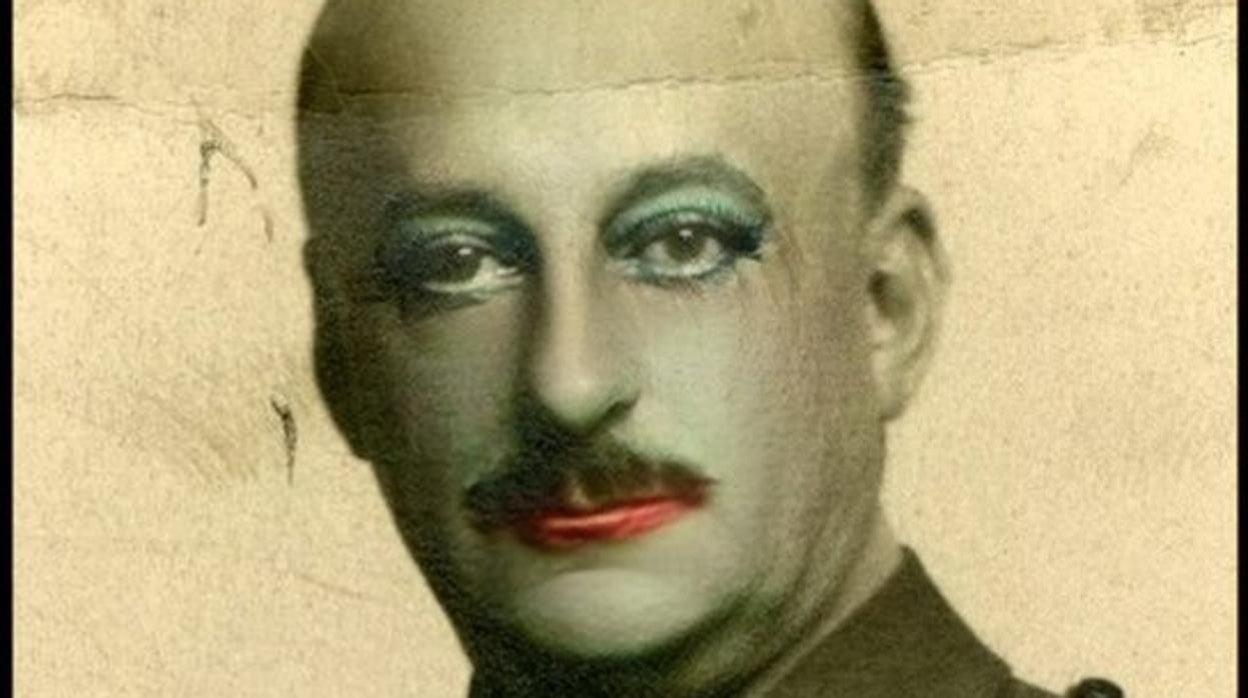 Primo de Rivera con los labios pintados en un meme que circula en las redes