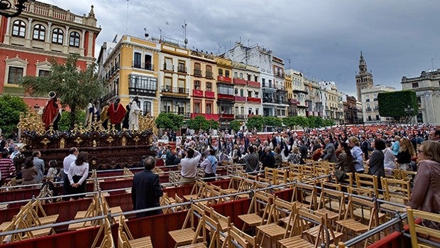 Muñoz, «en contra» del IVA de las sillas de Semana Santa, critica al PP «por traer el asunto al plano político»