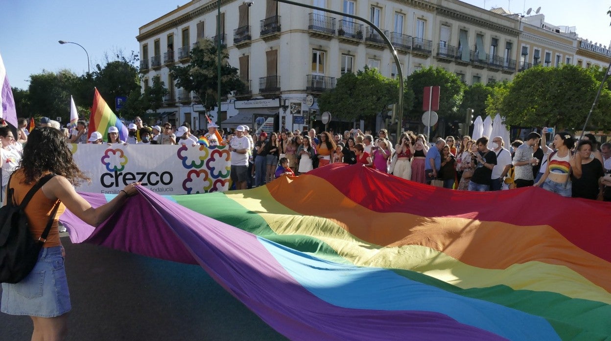 La cabalgata del Orgullo, en la Puerta de la Carne