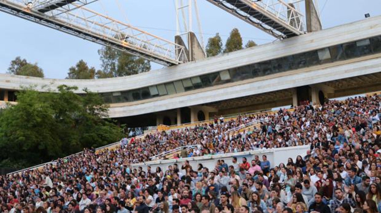 El público asistente a un concierto en el auditorio Rocío Jurado