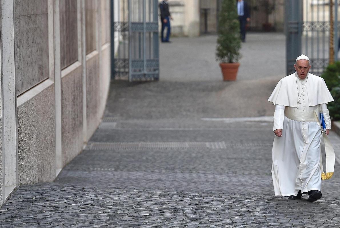 El papa Francisco llega a la Asamblea General Ordinaria del Sínodo de los Obispos