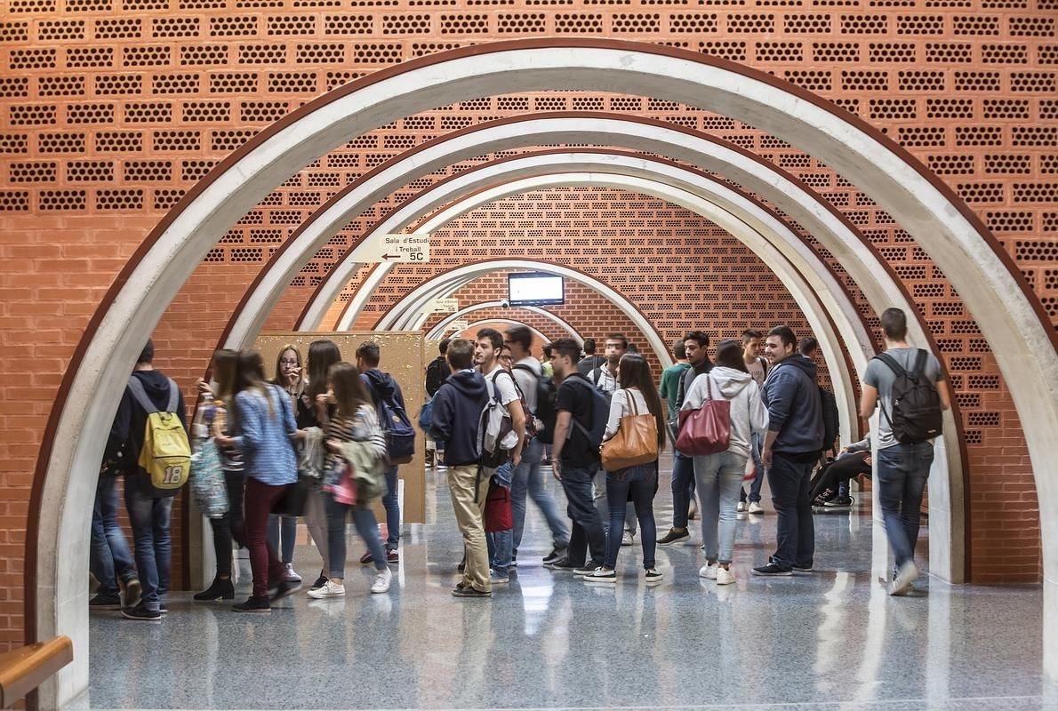 Alumnos en la Universidad de Valencia