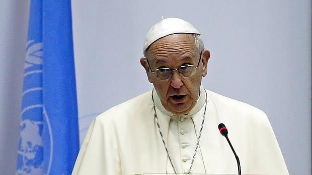 El Papa Francisco habla en la sede de Naciones Unidas, en Nairobi, Kenia, este jueves