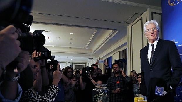 Richard Gere: «Es inmoral que un banco eche a la gente de su casa»