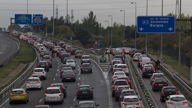 La DGT apunta que , en esta ocasión, los principales destinos estarán en las zonas de montaña para practicar deporte y en las zonas turísticas o de segunda residencia