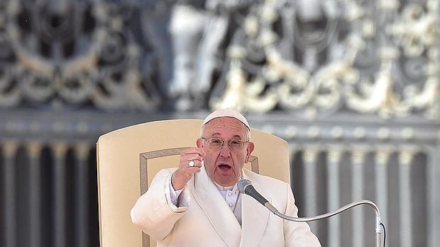 El Papa Francisco ofrece una audiencia general en la Piazza San Pietro (Vaticano)