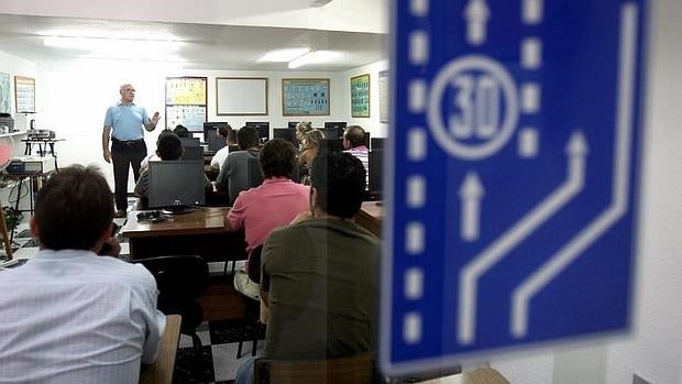 Novedades en el examen de conducir: El teórico contendrá vídeos sobre percepción de riesgos