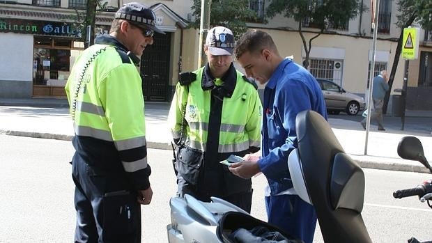 Cuatro millones de españoles no aprenden al volante y reinciden tras una multa