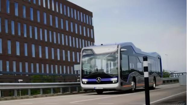 Fotograma del video de lanzamiento del «Mercedes-Benz Future Bus»