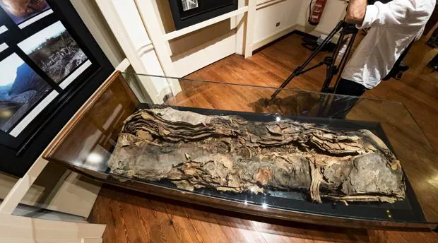La momia conocida como Artemi Semidán expuesta en el Museo Canario