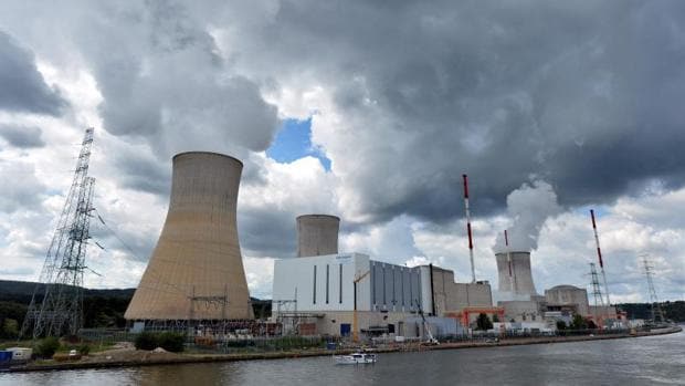 La central en Tihange, en la imagen, junto con la de Doel, amenazan la seguridad nuclear de Renania
