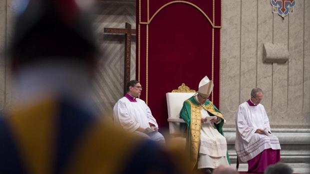 El papa Francisco preside la eucaristía con motivo de la Jornada Mundial de Oración por el Cuidado de la Creación, en la basílica de San Pedro en el Vaticano