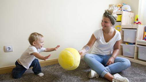 Italia agita el debate de la fertilidad con una polémica campaña