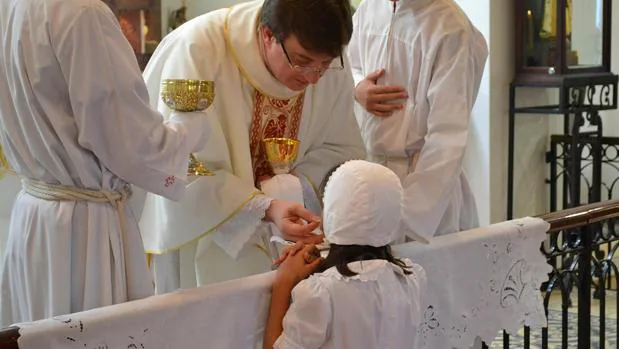 El derecho de los menores a recibir un sacramento