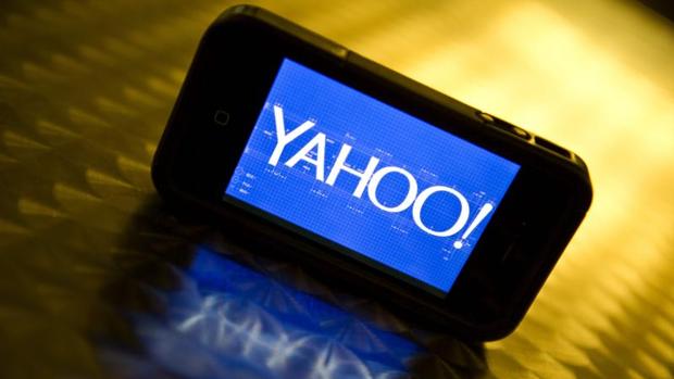 El logo de Yahoo en un smartphone