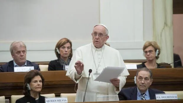 El Papa pronuncia su mensaje durante la conferencia organizada por la Pontificia Academia de Ciencias Sociales