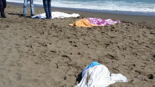 Cuerpos sin vida de dos estudiantes turcos y su monitor que murieron ahogados en la playa