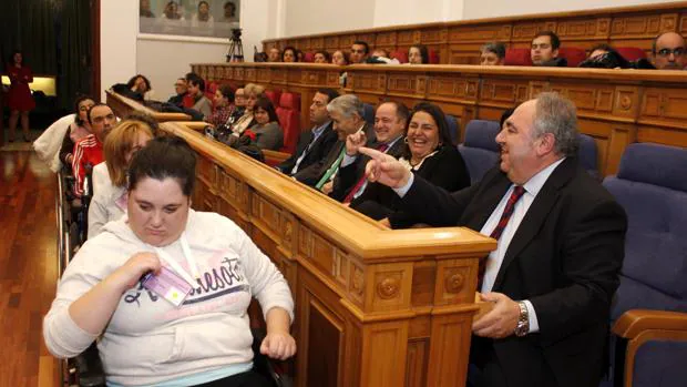 Pleno de las Cortes de Castilla-La Mancha del Día Internacional de las Personas con Discapacidad