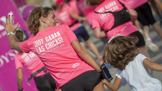 Las mujeres que no hacen ejercicio tienen un 71 por ciento más de ...