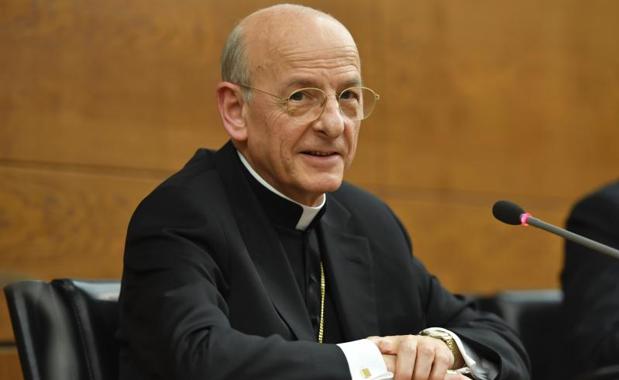 Monseñor Ocáriz, físico, teólogo sonriente y amante del tenis