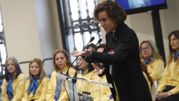 Montserrat lamenta que todavía hoy las mujeres tienen «igualdad jurídica pero no real»