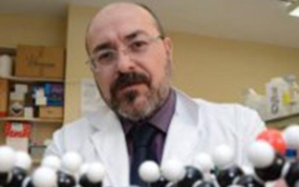 Uno de los catedráticos implicados en la comercialización del medicamento, Pablo Escribá