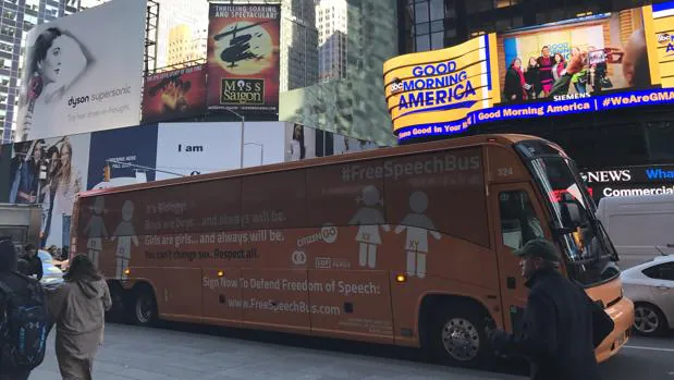 El autobús de Hazte Oir ya circuló por las calles de Nueva York y llega ahora a México