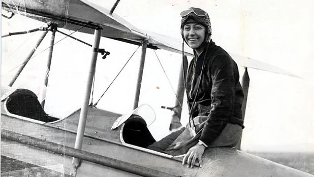 Amy Johnson, en una imagen de 1931, diez años antes de fallecer en accidente de aviación