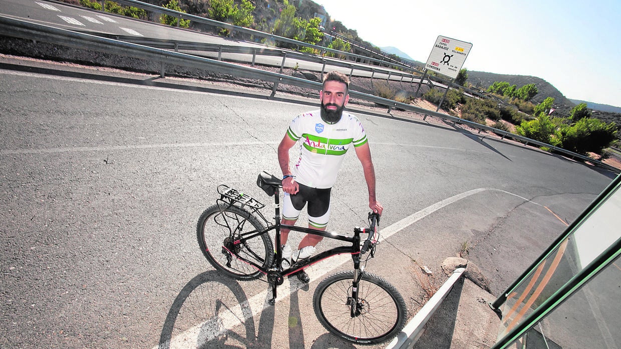 Suso, el profesor de Córdoba que irá hasta Santiago en bicicleta