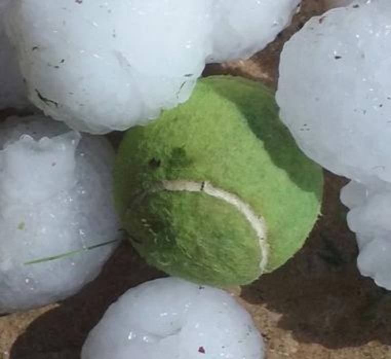 Pelotas de tenis, mezcladas con granizo