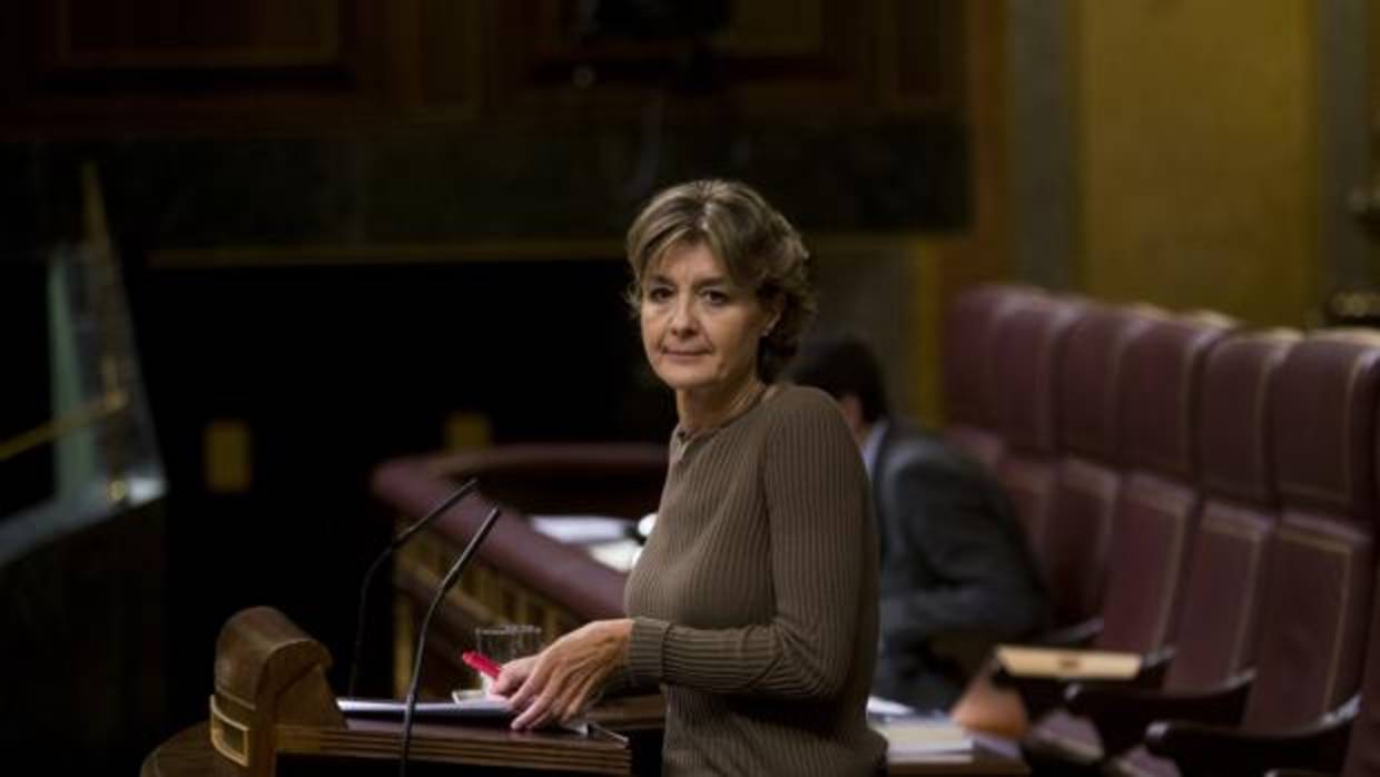 La ministra de Agricultura, Isabel García Tejerina, hoy, a su llegada a la Comisión de Agricultura del Congreso