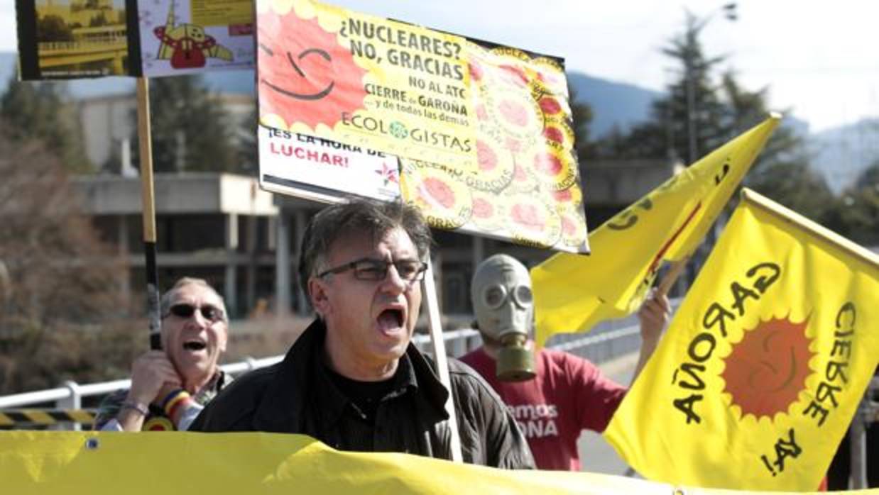 Protestas contra la reapertura de la central nuclear