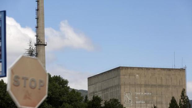 La presión política obliga al Gobierno a cerrar la central nuclear de Garoña