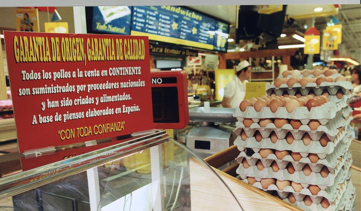 Carteles en los que indican que todos sus productos son nacionales, por lo que no están contaminados