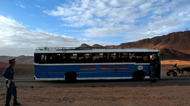 Intentan violar entre risas a una marroquí en un autobús ante la pasividad del conductor y pasajeros