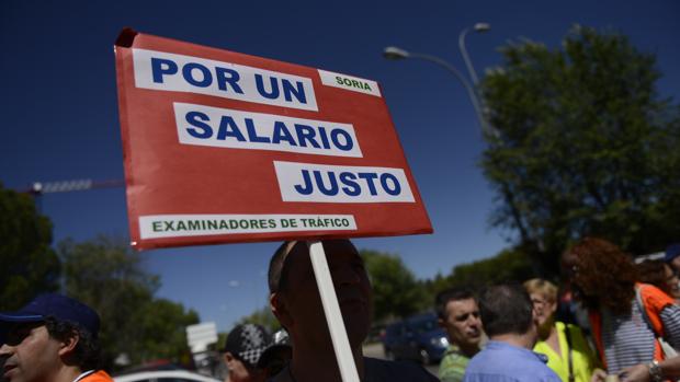 Concluye sin acuerdo la reunión entre la DGT y los examinadores