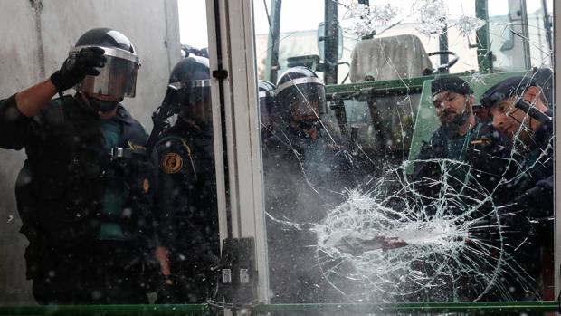 La Generalitat denuncia a la Policía Nacional y a la Guardia Civil