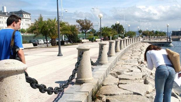 Atropello mortal en el paseo marítimo de La Coruña: arrolla a tres personas tras una discusión en un pub