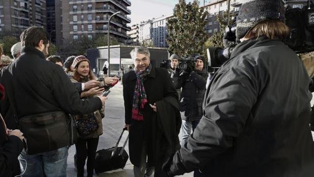 Juicio a «La Manada»: Gran expectación mediática a pesar de celebrarse a puerta cerrada