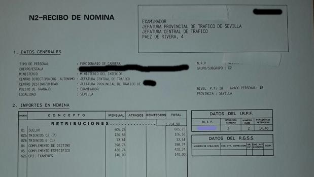 Lo que cobra un examinador de tráfico con 24 años de antigüedad: 1.289 euros