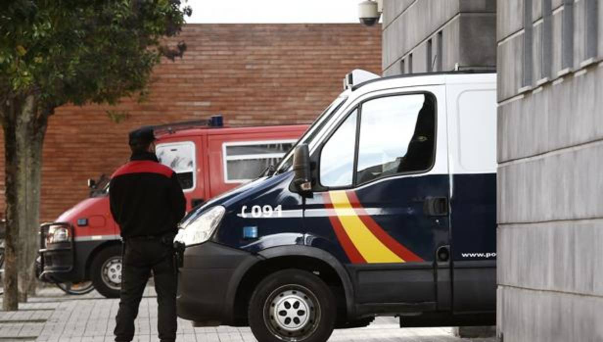El juicio mediático a «La Manada» en Pamplona