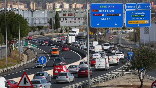 Qué carreteras se colapsarán desde esta tarde