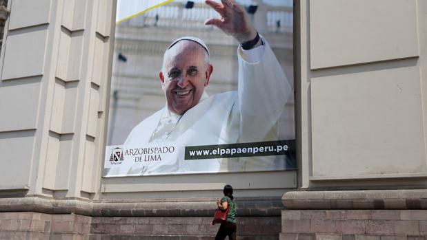 El Papa intenta llevar «la alegría del Evangelio» a un Chile dividido y un Perú corrupto