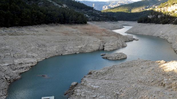 Las lluvias no acaban con la sequía: los embalses están un tercio por debajo de la media de la década